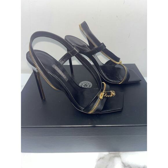 Versace Black Leather Zipper Detail Sandals - Size 35.5 - Picture 4 of 5